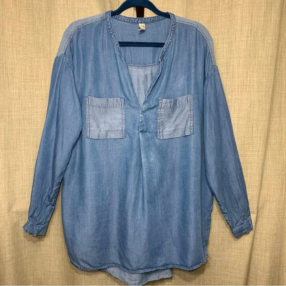 Lolé Blue Chambray Denim Shirt Sz L Relaxed Fit Flwy Lyocell Long sleeve Blouse - Picture 14 of 14